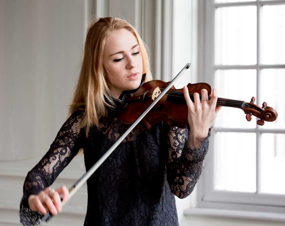 Violinist-Michala-Høj--til-bryllupper