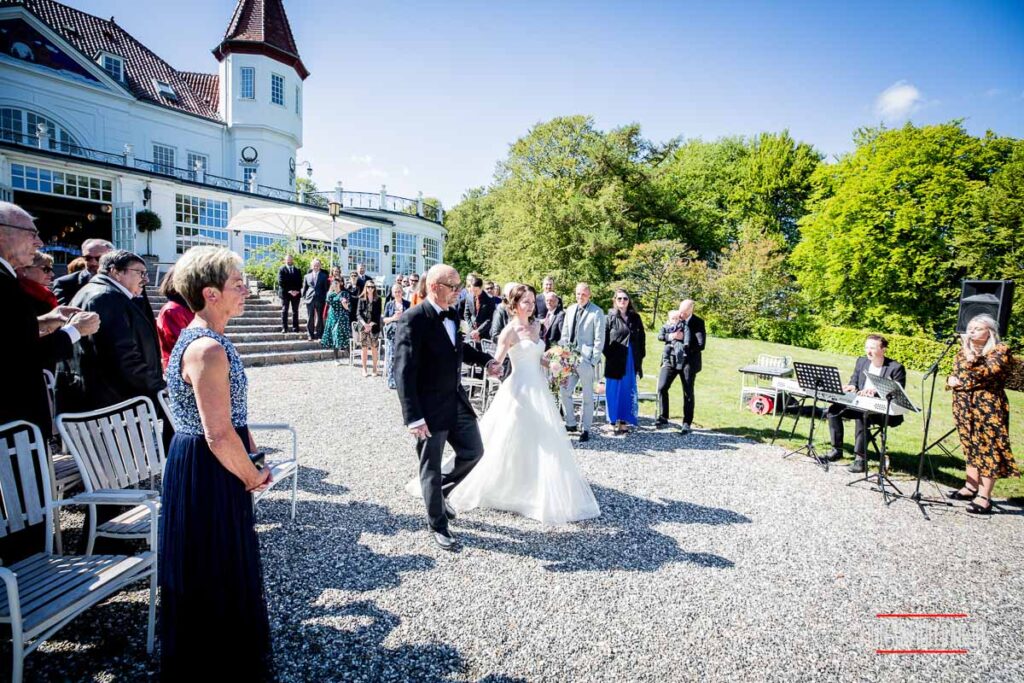 Bryllupsfotografering i Århus og Østjylland: Det skal være en Magisk Oplevelse